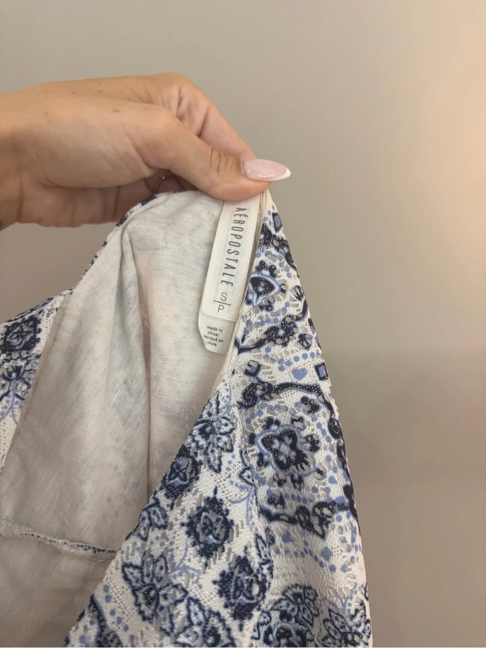 GirBlue and White Patterned Sleeveless Dress